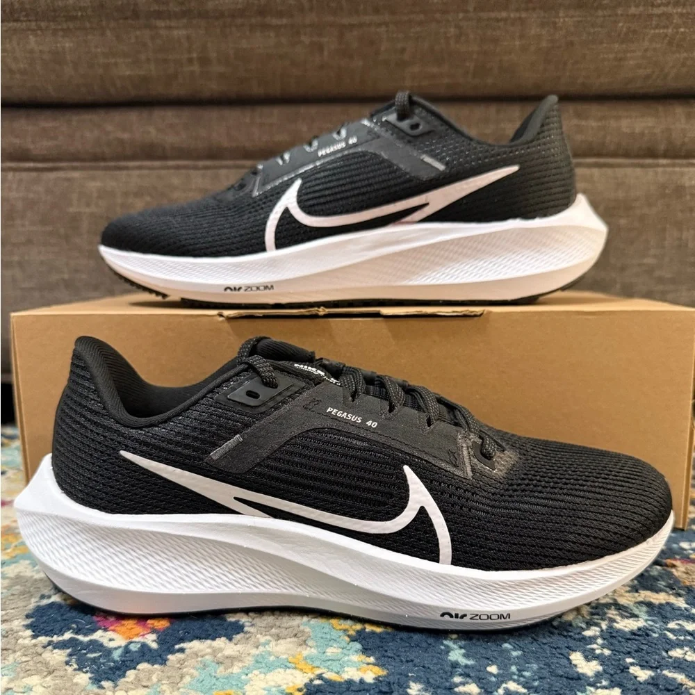 Size 9 - Nike Women’s Air Zoom Pegasus 40 “Black White”